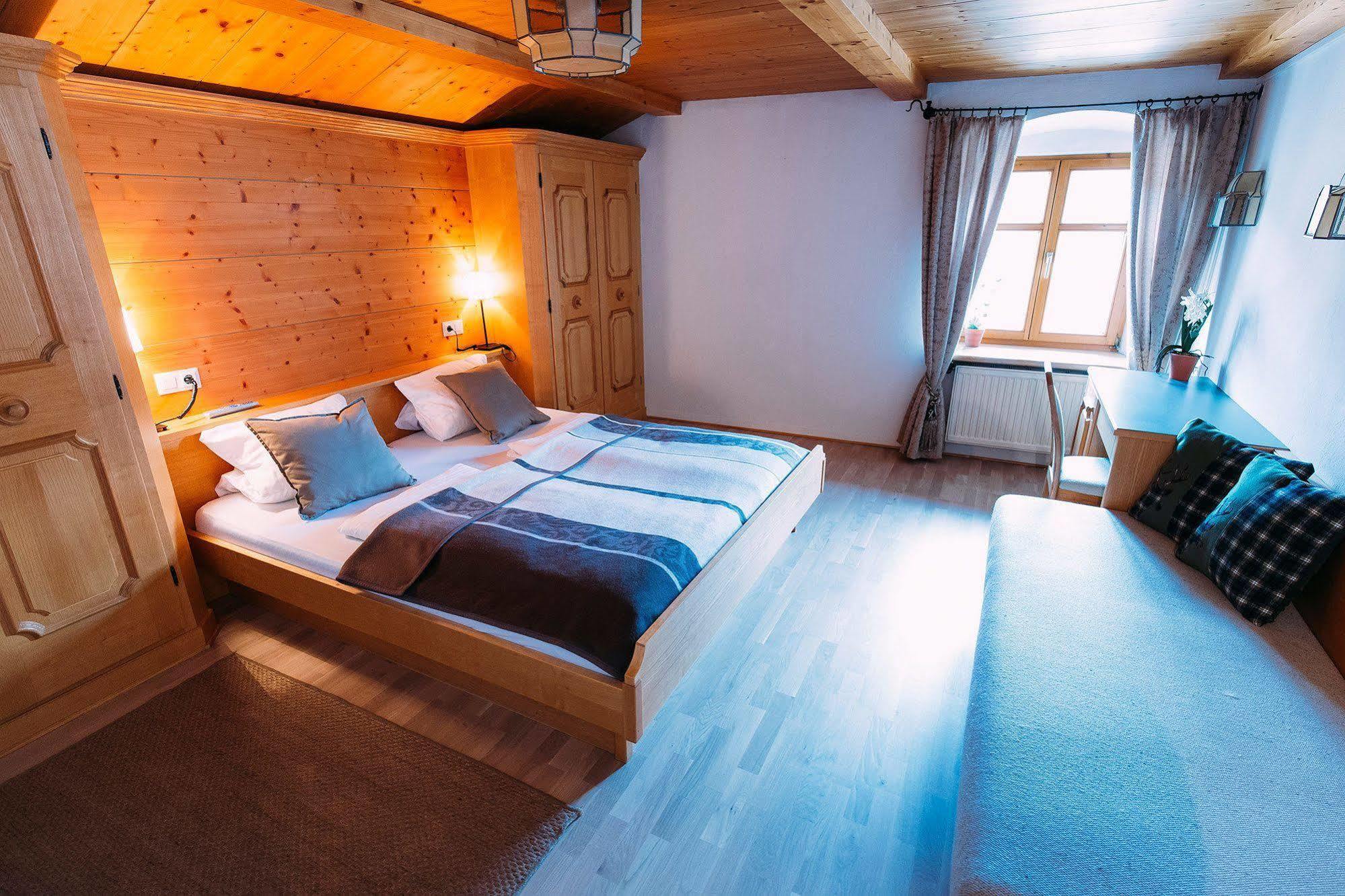 Gasthof Zum Schupfen Hotel อินส์บรุค ภายนอก รูปภาพ